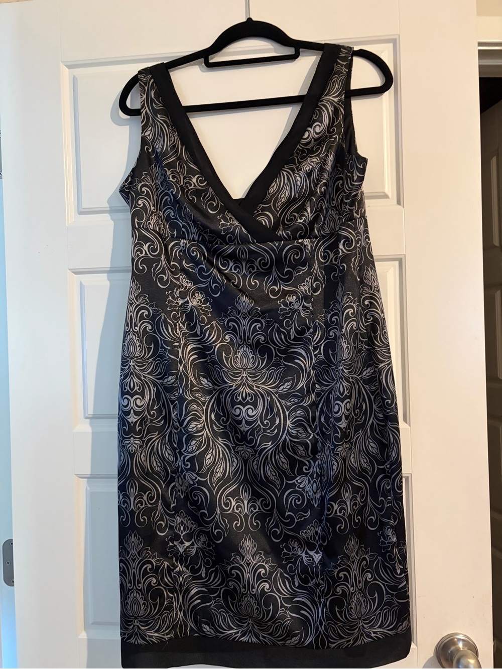 Jones wear Black & White Mini Dress size 12